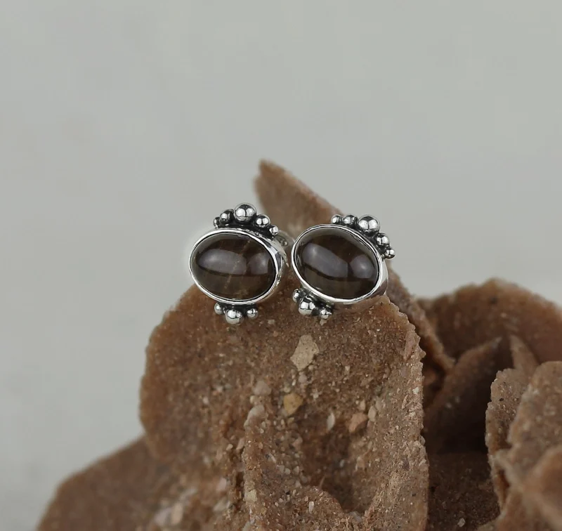 Kolczyki ze skamieniałym drewnem